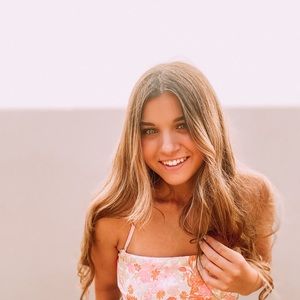 Meet your Posher, Mara